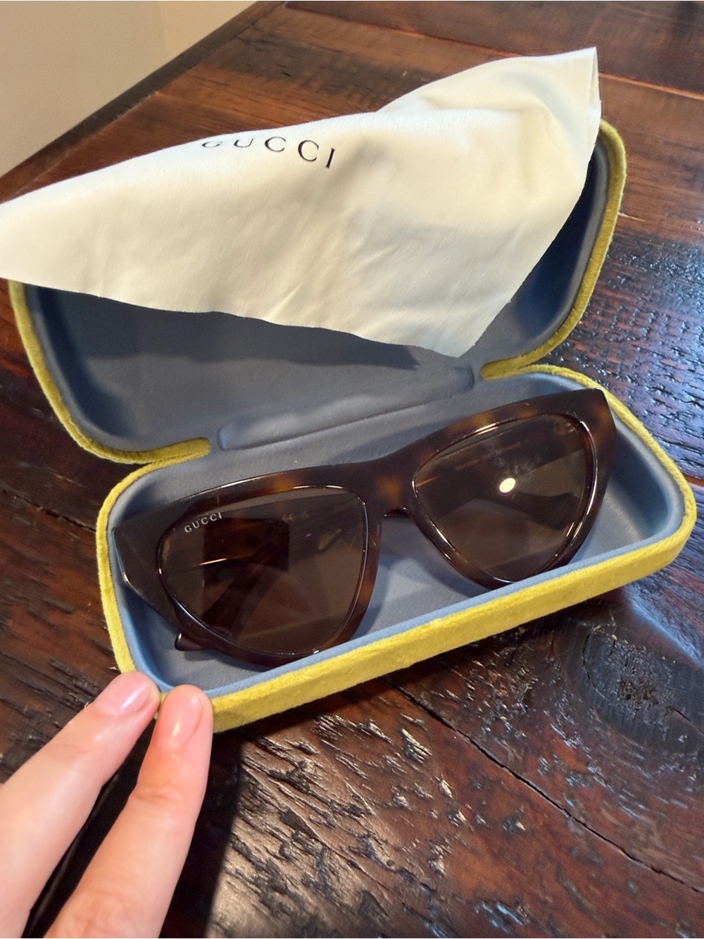 Gucci Tortoiseshell Cat-Eye Sunglasses (GG1333S) - Tortoiseshell